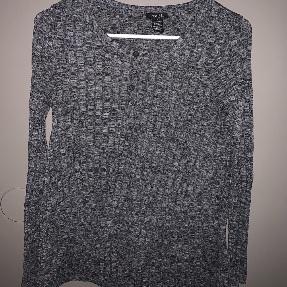 Long sleeve top